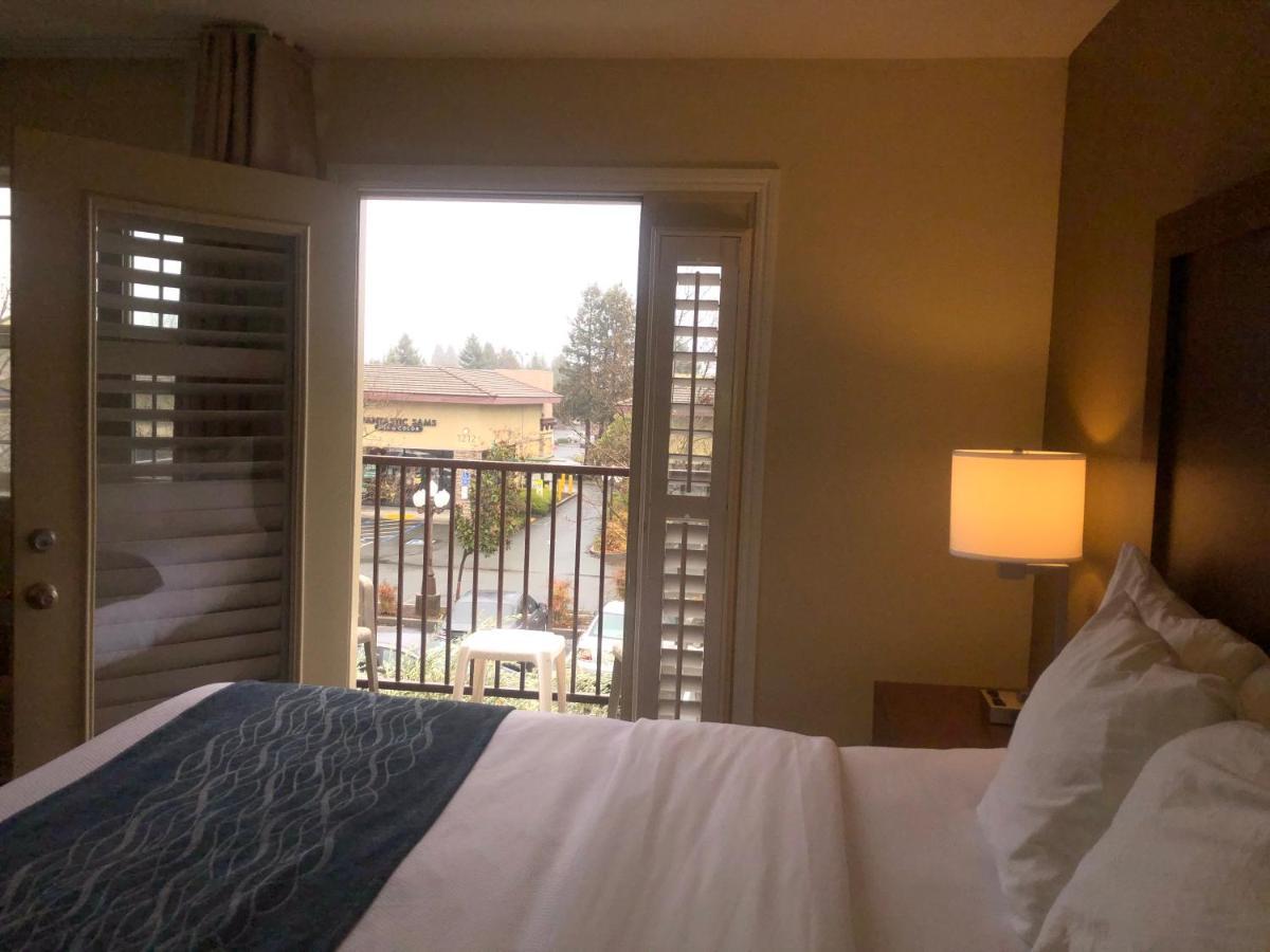 Comfort Inn & Suites Ukiah Mendocino County Ngoại thất bức ảnh
