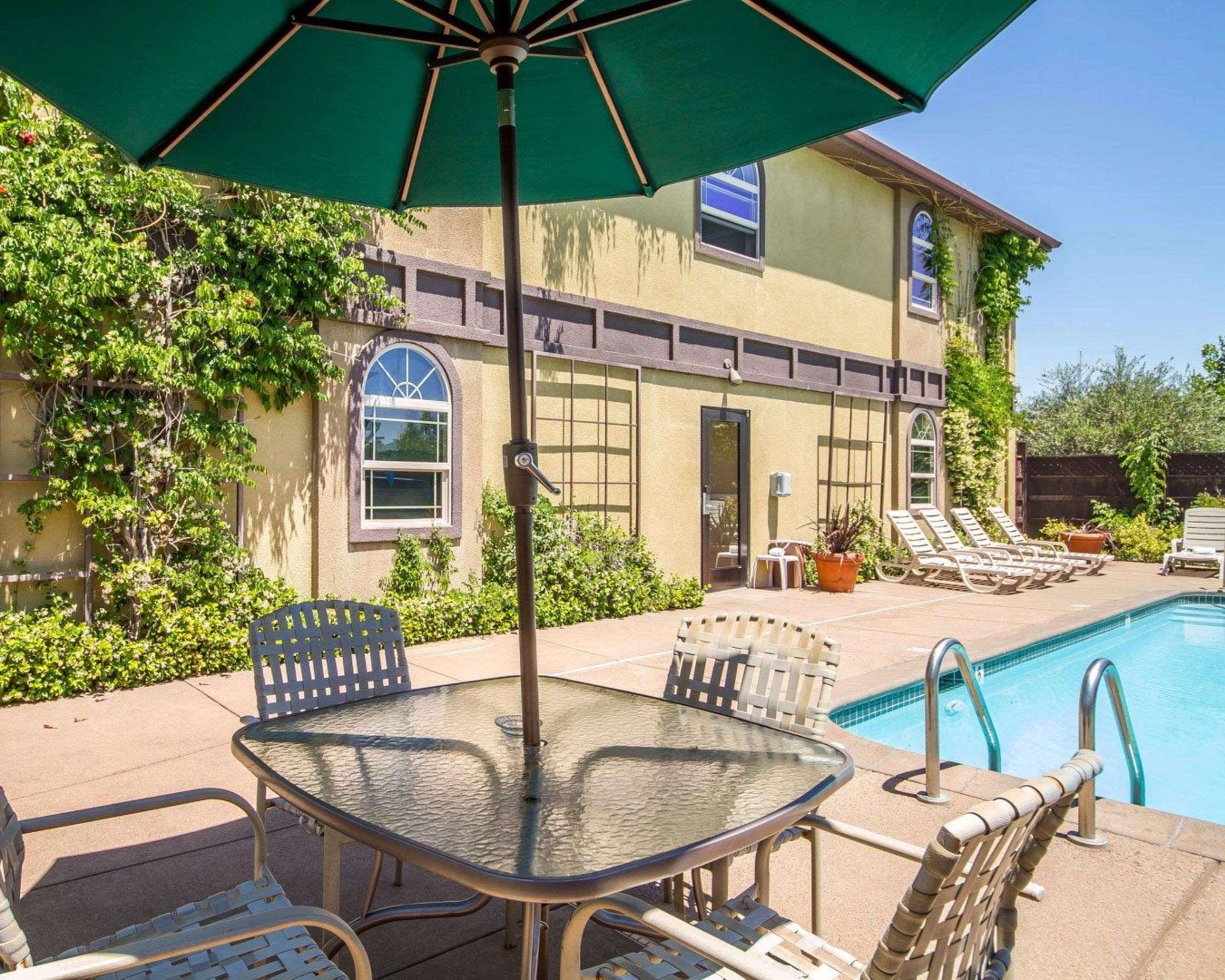 Comfort Inn & Suites Ukiah Mendocino County Ngoại thất bức ảnh